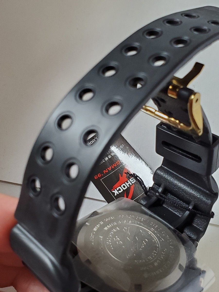 G-SHOCK WATCH DW-8200BU-9AT FROGMAN 99 BLACK AND GOLD FROG G-SHOCK WATCH DW-8200BU-9AT FROGMAN 99 BLACK AND GOLD FROG