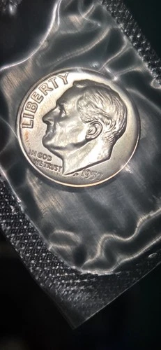 1957-P Roosevelt Dime Gem Lustrous FB Full Bands Brilliant Uncirculated