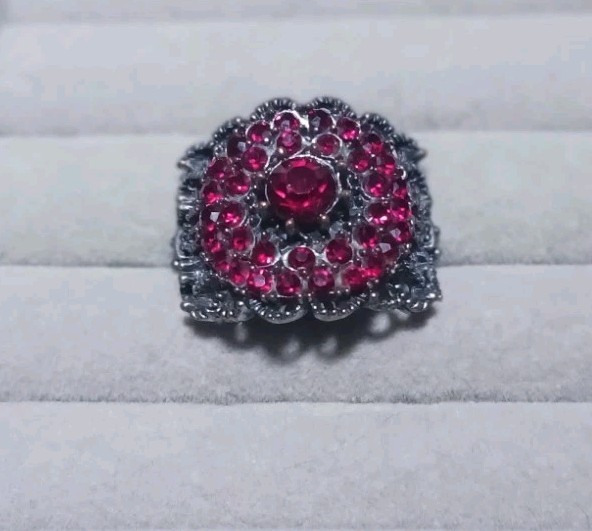 Vtg Ruby Red Rhinestone Statement Ring Adjustable… - image 2