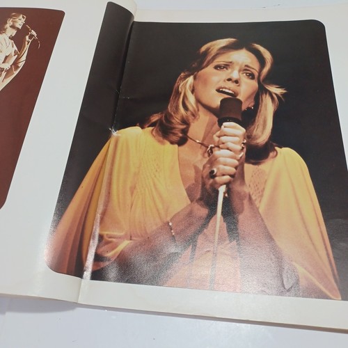 Olivia Newton-John Song Book - Sheet Music, Piano Vocal Chords - Vintage Collect - Picture 3 of 20