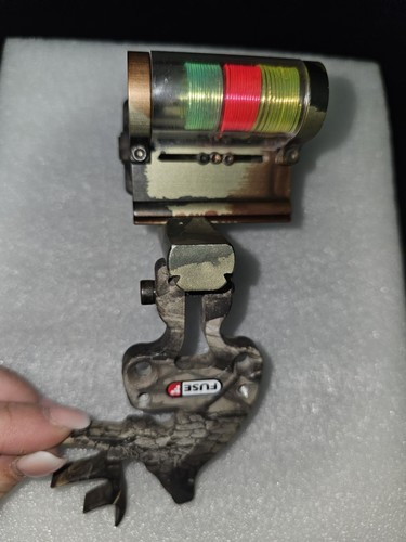 Carolina Archery Company Whisker Biscuit & Fuse 3 Pin Bow Sight - Picture 5 of 8