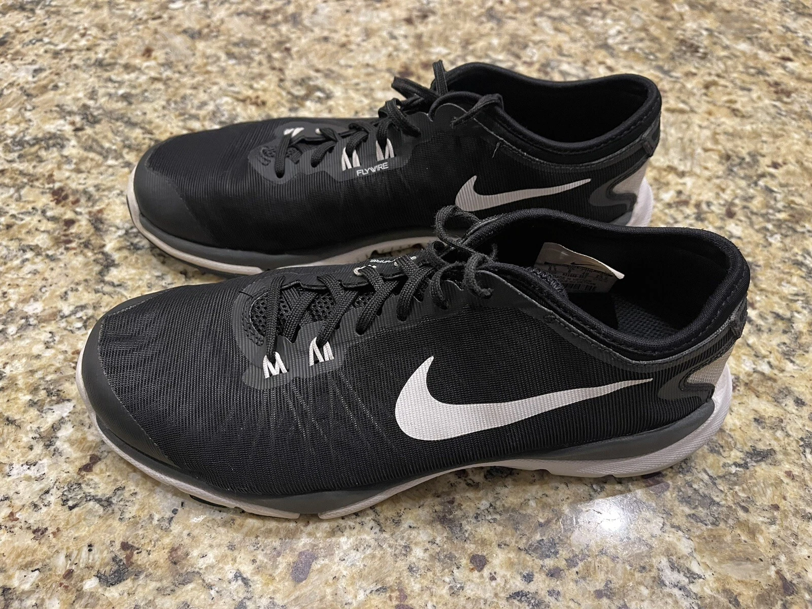 Baskets de course noires Nike Flex Supreme TR 4 823668 002 pour femme taille 8,5