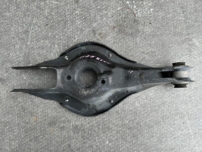 12-20 BMW F30 F32 REAR LOWER CONTROL ARM SPRING PERCH OEM 6867540 