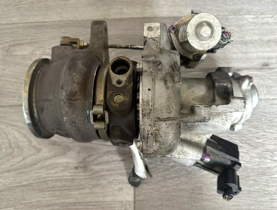 Audi Q3 2019 2020 2021 2022 turbocompresor, pieza # 06K145874J, original OEM Foto 3 de 4