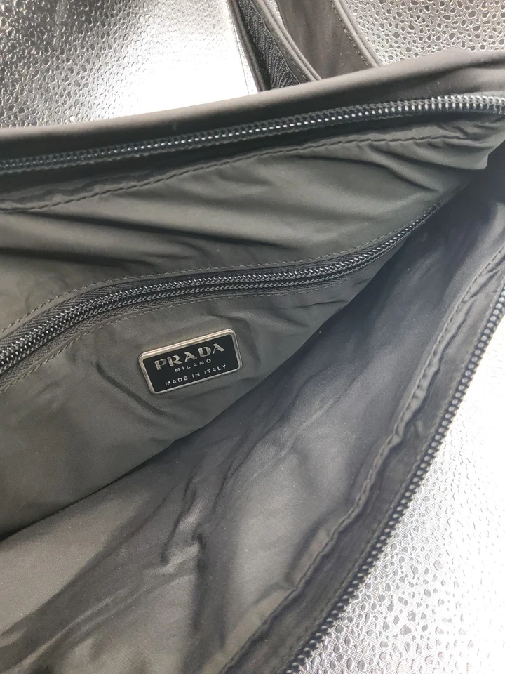 Vintage Prada nylon sport belt fanny pack bag ,black red logo - Image 3 of 4