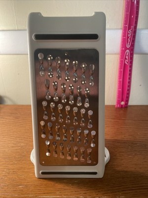 USED Dual-Function Grater and Measuring Tool by Progressive Prep SH29