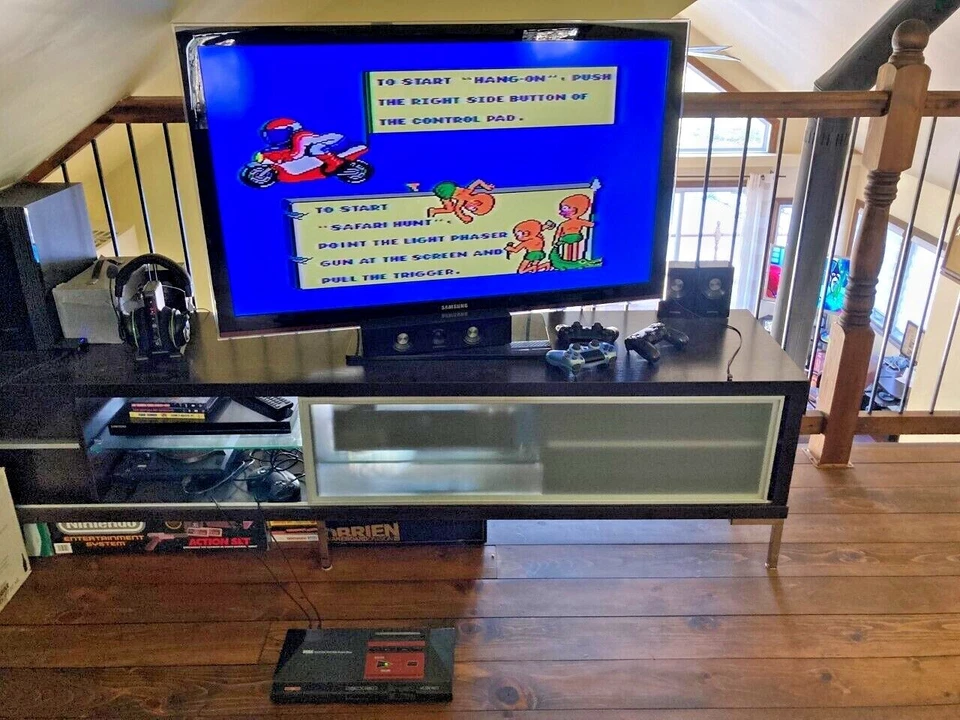 SEGA Master System Console MEGA BUNDLE 26 GAMES 4 Controller no RF or Power Cord - Image 4 of 4