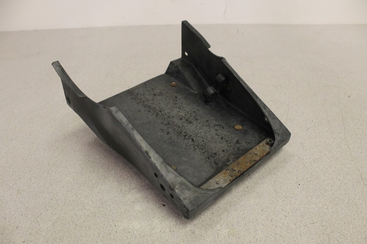 1993 Kawasaki Ninja ZX6 ZX600D REAR BACK FENDER MUD GUARD ZX 6 ZZR