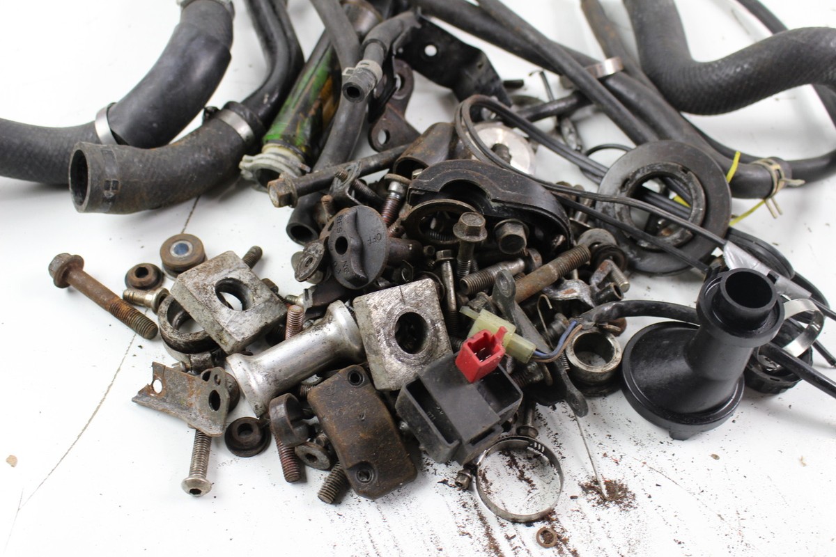 ⭐︎とこ⭐︎ 1999 Kawasaki Ninja ZX9R ZX900F MISC HOSES BOLTS LOT | eBay
