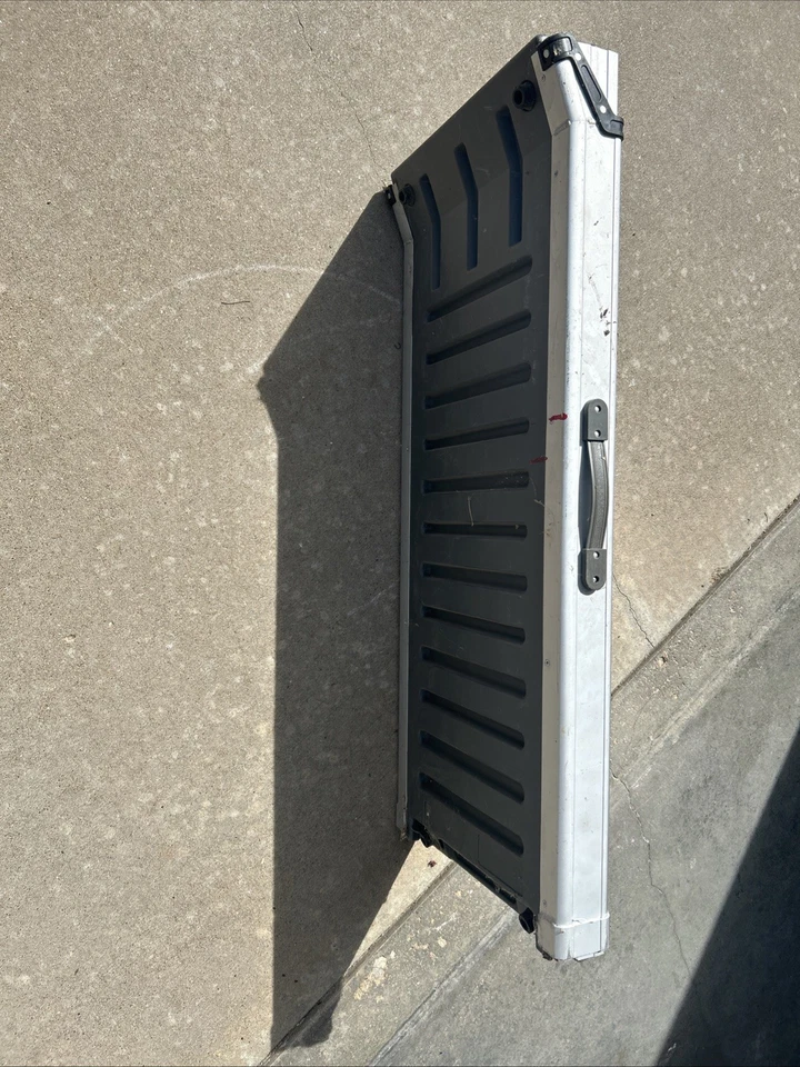 Rampa extensible gris para perros SolV-it de aluminio Foto 2 de 3