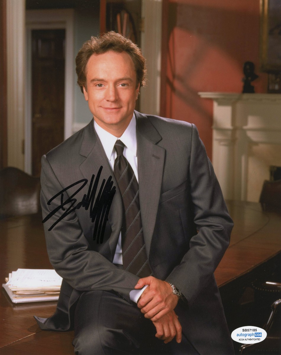 Bradley Whitford サイン入りトレーディングカード 4/25 Bradley Whitford Signed Autographed THE WEST WING 8x10 Photo PROOF