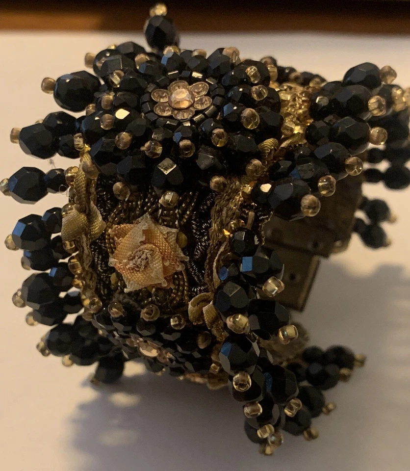 Brazalete Pulsera Michal Negrin Cristales Románticos Cuentas Negras Tela Rosas Ancho Foto 2 de 4