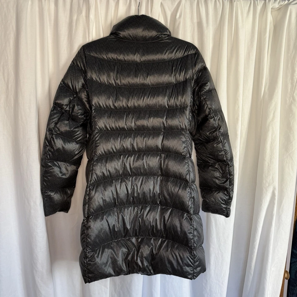 Chaqueta acolchada para mujer Uniqlo ultra ligera negra grande L larga doble cremallera Foto 2 de 4