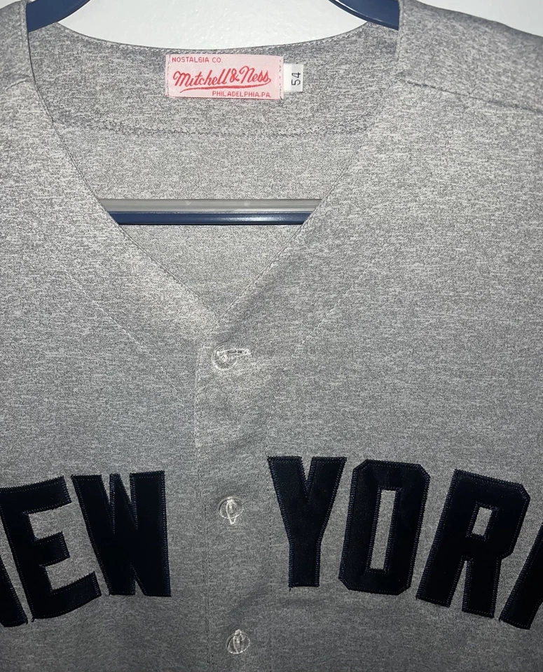 Camiseta autêntica New York Yankees Babe Ruth #3 Mitchell & Ness 1929 Gray Road - Imagem 2 de 4