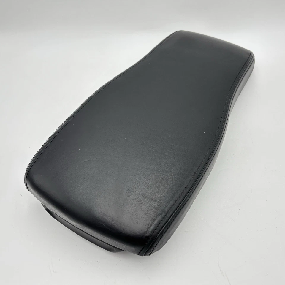 Cadillac Deville DTS Buick Lucerne 2000-2011 reposabrazos central tapa cuero negro Foto 2 de 4