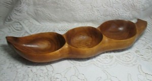 VINTAGE WOOD 3 S COMPARTMENT LEAF SHAPED HAWAIIAN MONKEY POD WOOD 
