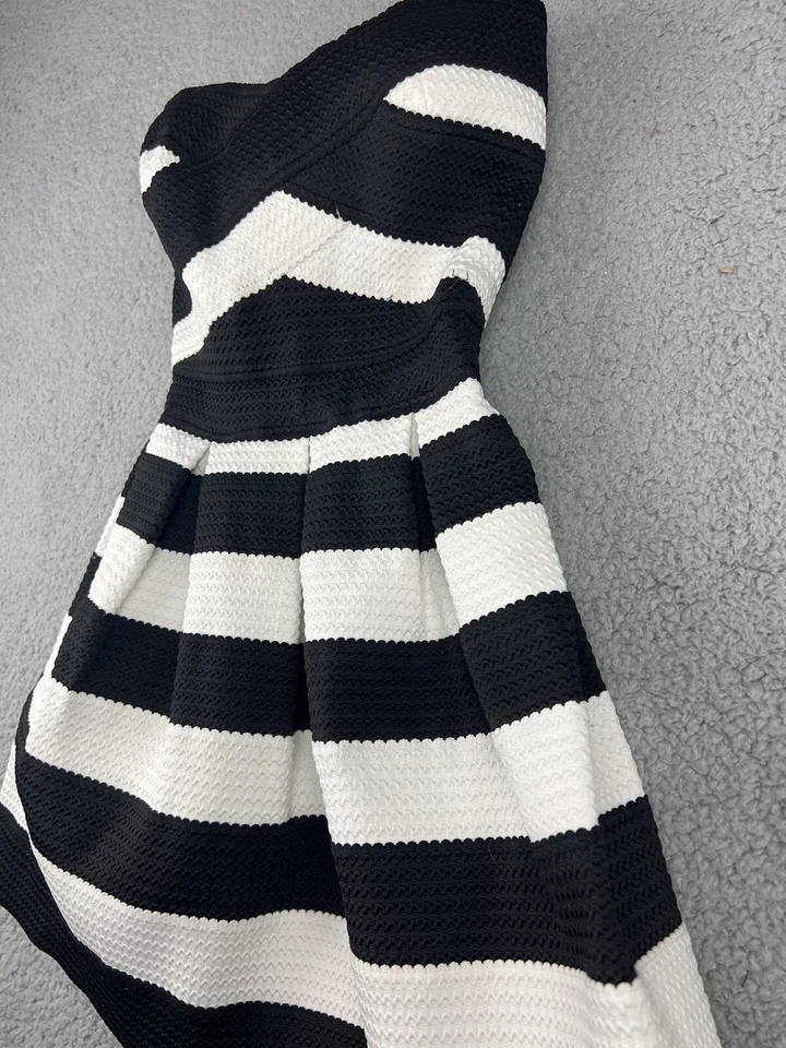 Vestido River Island Mujer US 4 UK 8 Sin Tirantes Formal Negro Blanco Viaje Crucero Foto 2 de 4