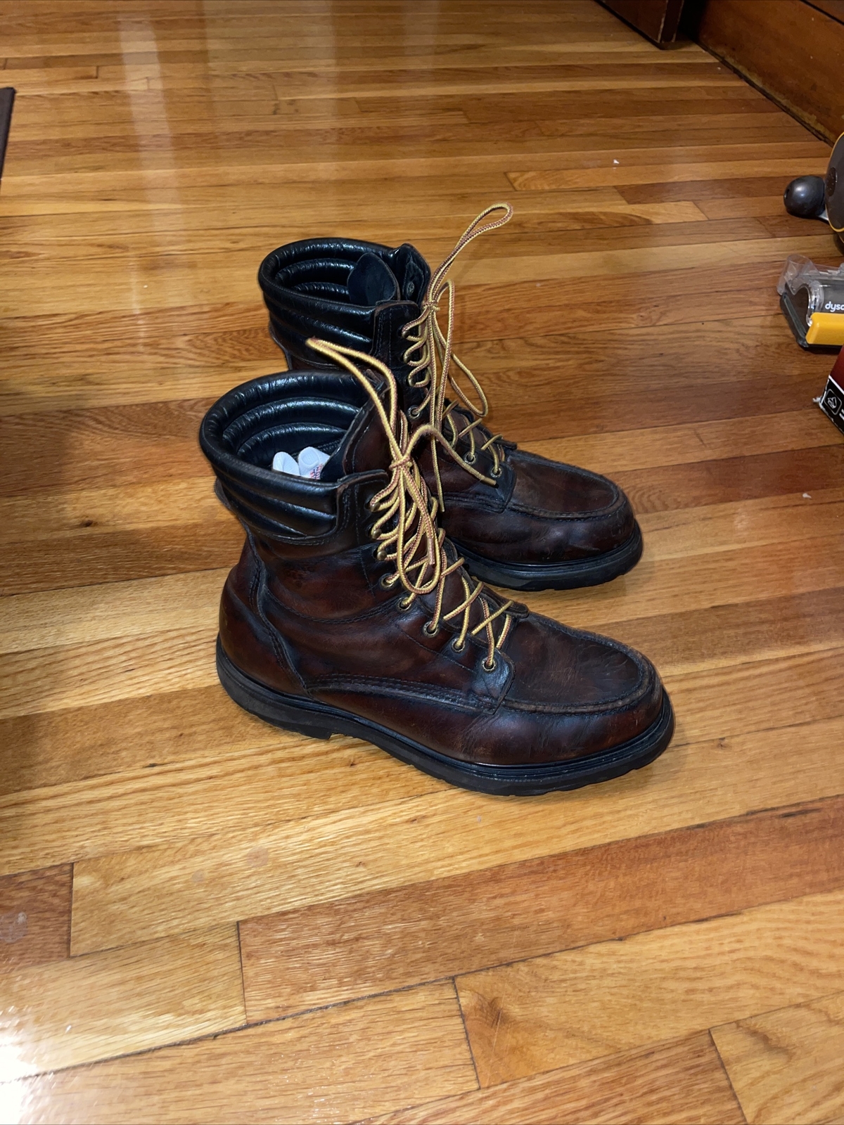 RED WING 402 8\