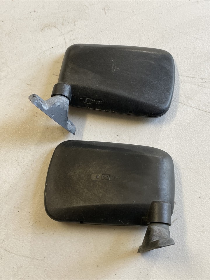 FITS: 82 - 95 TOYOTA PICKUP FRONT RIGHT SIDE HEADLIGHT MOUNTING RING FITS: 82 - 95 TOYOTA PICKUP FRONT RIGHT SIDE HEADLIGHT MOUNTING RING