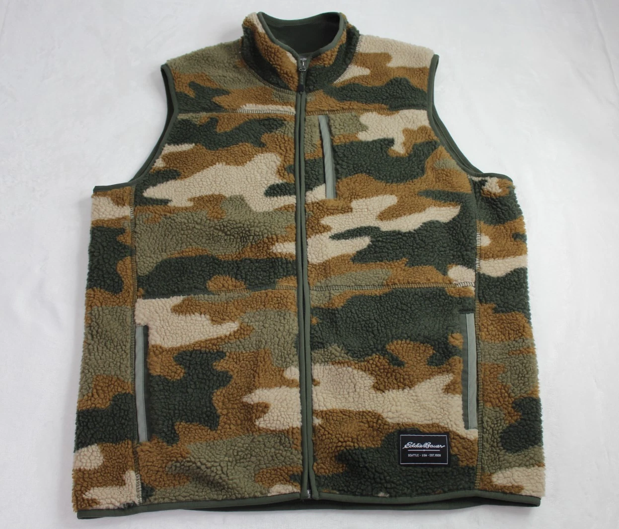 Mens L Large Eddie Bauer Camo Outdoor Fleece Green Brown Full Zip Up Vest
