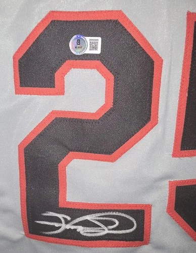 SAMMY SOSA AUTOGRAPH BASEBALL JERSEY- BECKETT CERTIFIED AUTHENTIC-CHICAGO CUBS