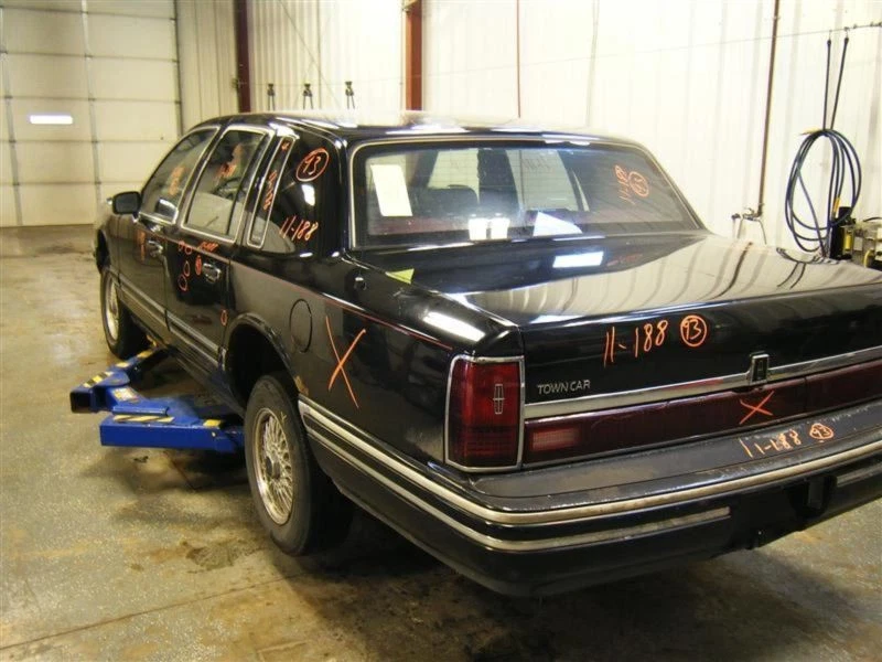 Colector de escape izquierdo del conductor para 91-93 Lincoln & Town Car 24185 Foto 3 de 4