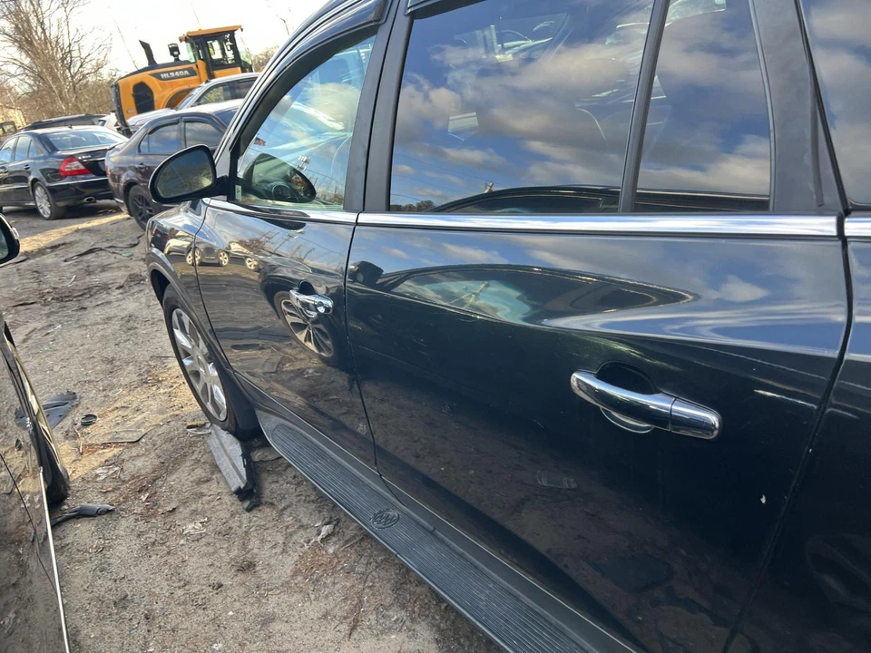 Cylinder Head BUICK ENCLAVE 09 10 11 LH FRONT HEAD - Image 2 of 4