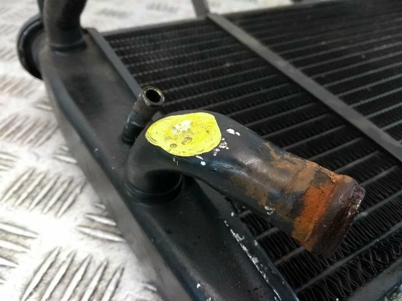 Radiador Triumph SPRINT ST 955I (2001-2005) Foto 3 de 4