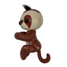 Fingerlings Interactive Baby Monkey Toy Brown - TESTED - coos, moves, sleeps 