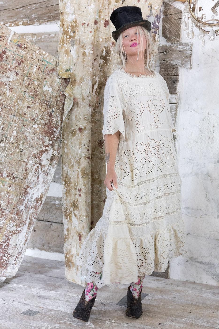 "Magnolia Pearl🩷SOLD OUT 🩷Eyelet Heeren Dress NWT Reversible front to back image 5