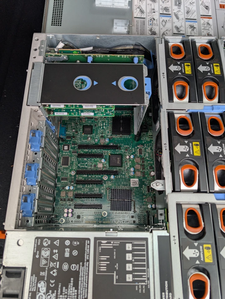 Dell PowerEdge R910 Server (ohne Festplatten) - Gebraucht - Bild 3 von 4