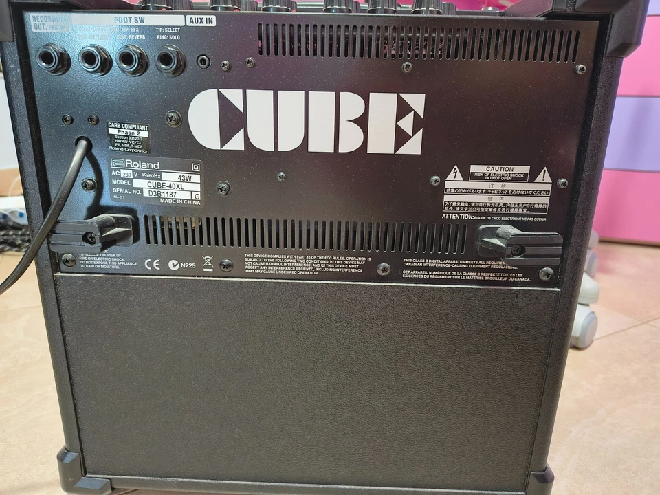 AMPLIFICATORE ROLAND  40WATT - Immagine 3 di 3