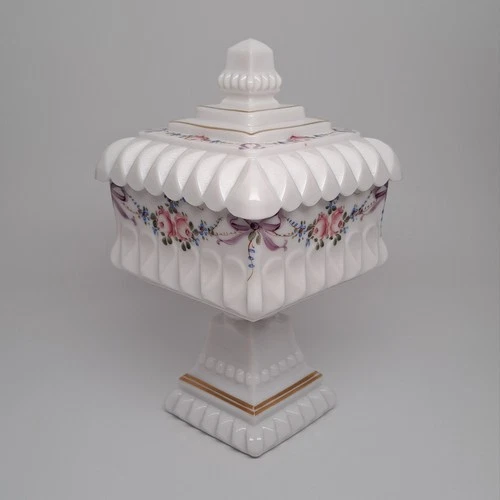 Vintage Westmoreland Milk Glass Wedding Box Covered Candy Dish Roses & Bows 10"