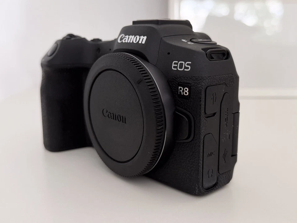 Canon EOS R8 24,0MP Spiegellose Systemkamera-(Nur Gehäuse) 12.000 Auslösungen - Bild 4 von 4