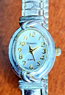 Elements Ladies Quartz Watch Silver Tone Stretch Band Japan Movt Round Case