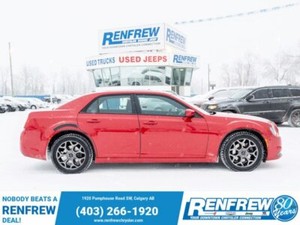 2015 Chrysler 300 300S AWD, Pano Sunroof, Nav, Remote Start, Heated Leather