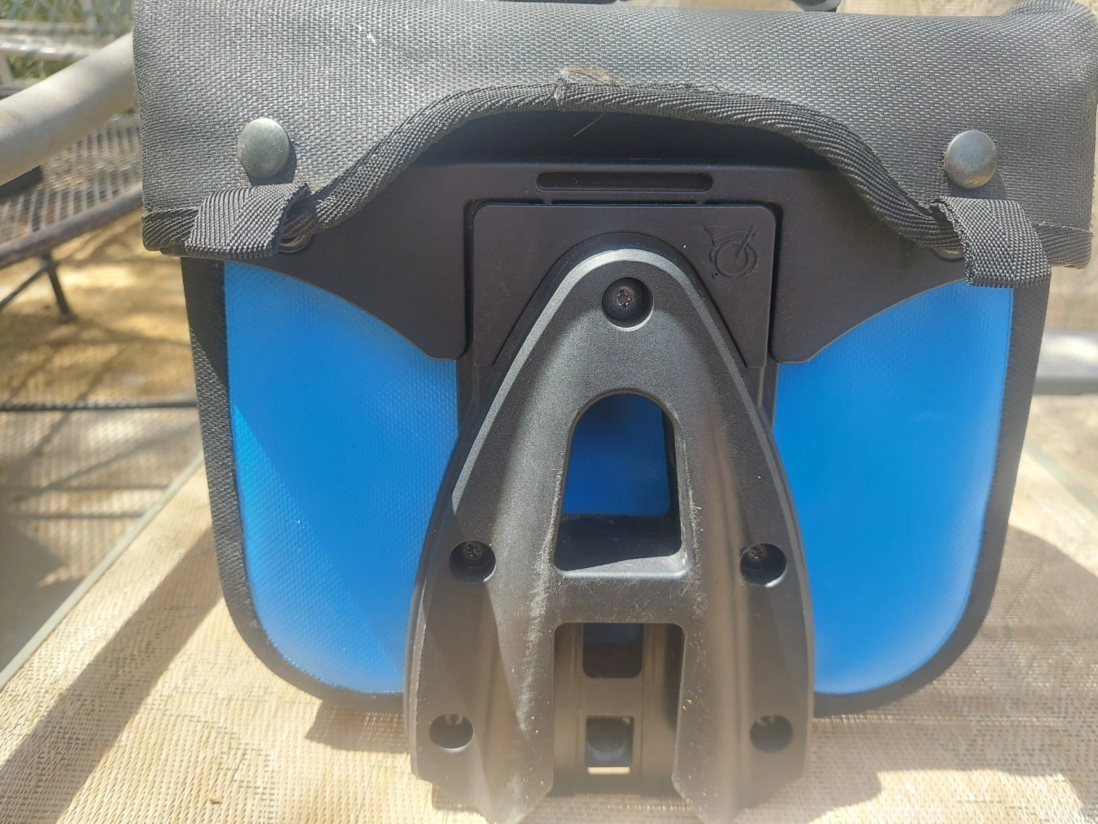 Picture 2 of 4