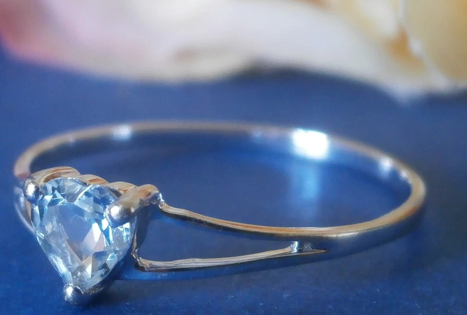 BAGUE OR BLANC 18 CARATS AIGUE MARINE 58 18 SOLITAIRE 750 CŒUR BLEU PROMESSE MAB - Photo 2/4