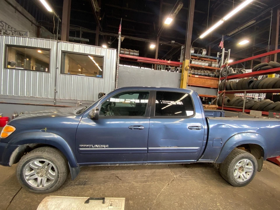 Used Automatic Transmission Assembly fits: 2004 Toyota Tundra AT 4x4 8 cylinder Foto 4 de 4