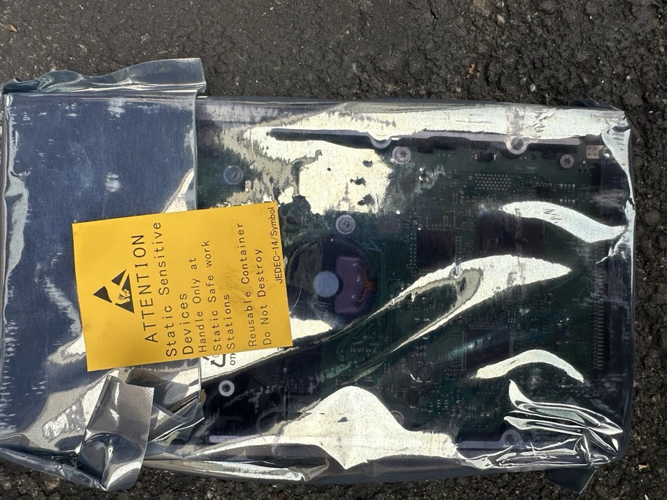 IBM  40K1025 SCSI Hard Drive  NEW SEALED - Image 4 of 4