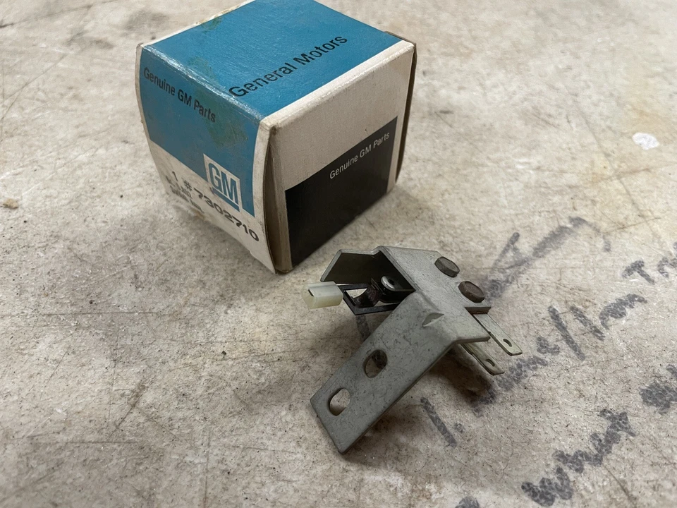 NOS GM Delco 1967-1968 Oldsmobile Delmont Delta 88 98 A/C Master Switch 7302710 - Image 2 of 3