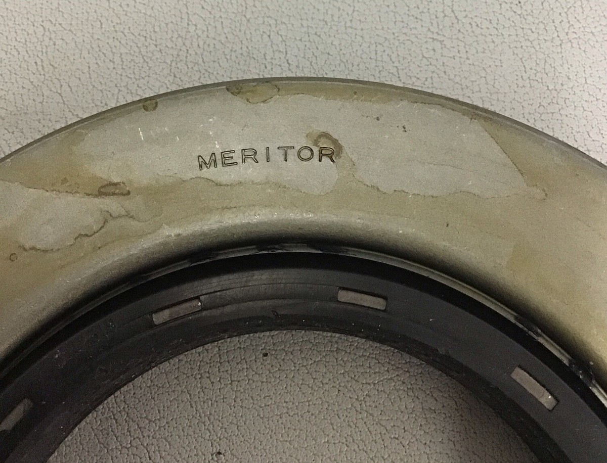 Meritor A-1205-Q-2591 Unitized Pinion Oil Seal Mack 8235