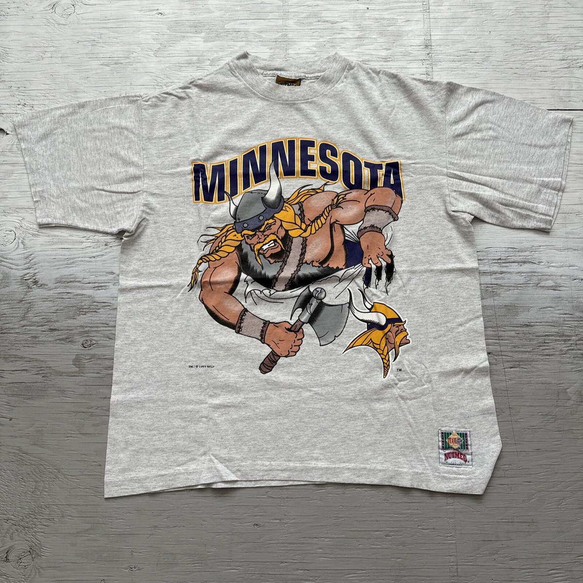 USA製90s　NFL　Minnesota Vikings　ビッグロゴロゴ刺繍紫 90s NFL MINNESOTA VIKINGS 刺繍ロゴ