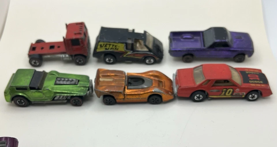 Lot Of 16 Hot Wheels - 14 Are Red Lines - Cars, Trucks, Van & Jeep - Image 3 of 4