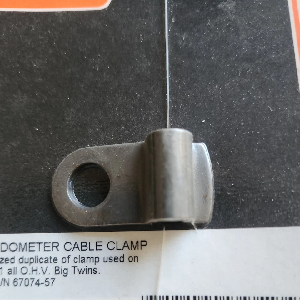 #9651-1 Speedometer Cable Clamp 1957-1961 Harley OHV Big Twins Parkerized Colony Foto 2 de 3