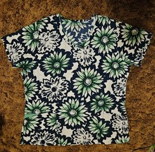 EUC JOCKEY FLORAL SCRUB TOP SIZE L LARGE