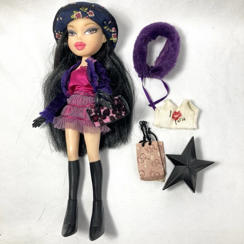 Bratz 2005 Kumi Ooh La La With Hat Clothes And Accessories MGA
