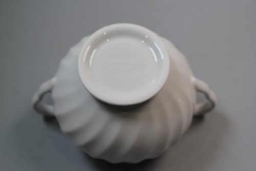 Variety of Johnson Bros Earthenware Regency dishes, white swirl pattern - Picture 13 of 49