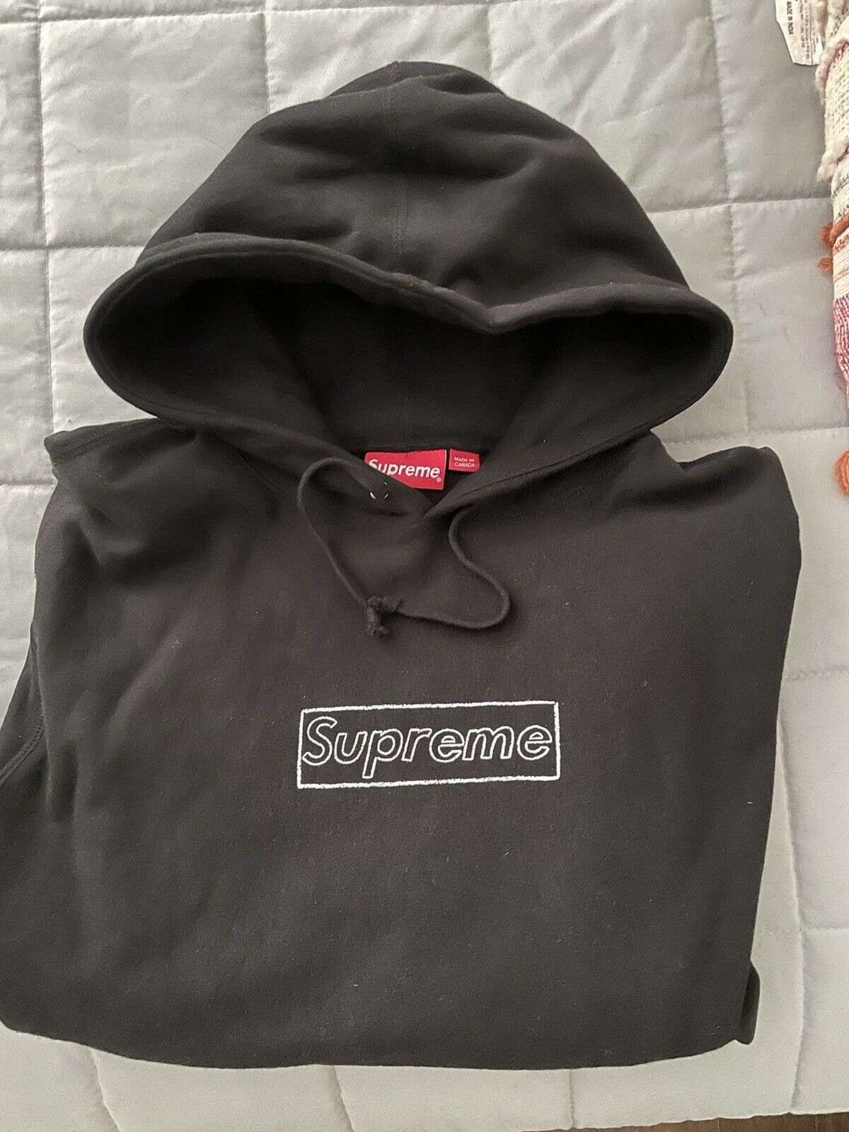 Supreme kaws Box Logo Hoodie XL Red New With Tags