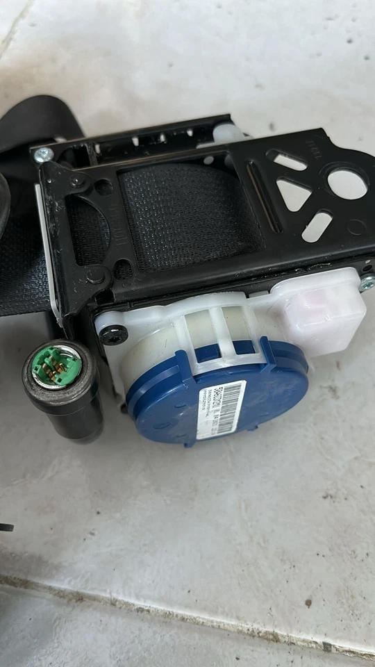 Toyota C-HR 2017 2018 2019 2020 2021 OEM Juego de cinturón de seguridad delantero trasero izquierdo derecho Foto 2 de 4